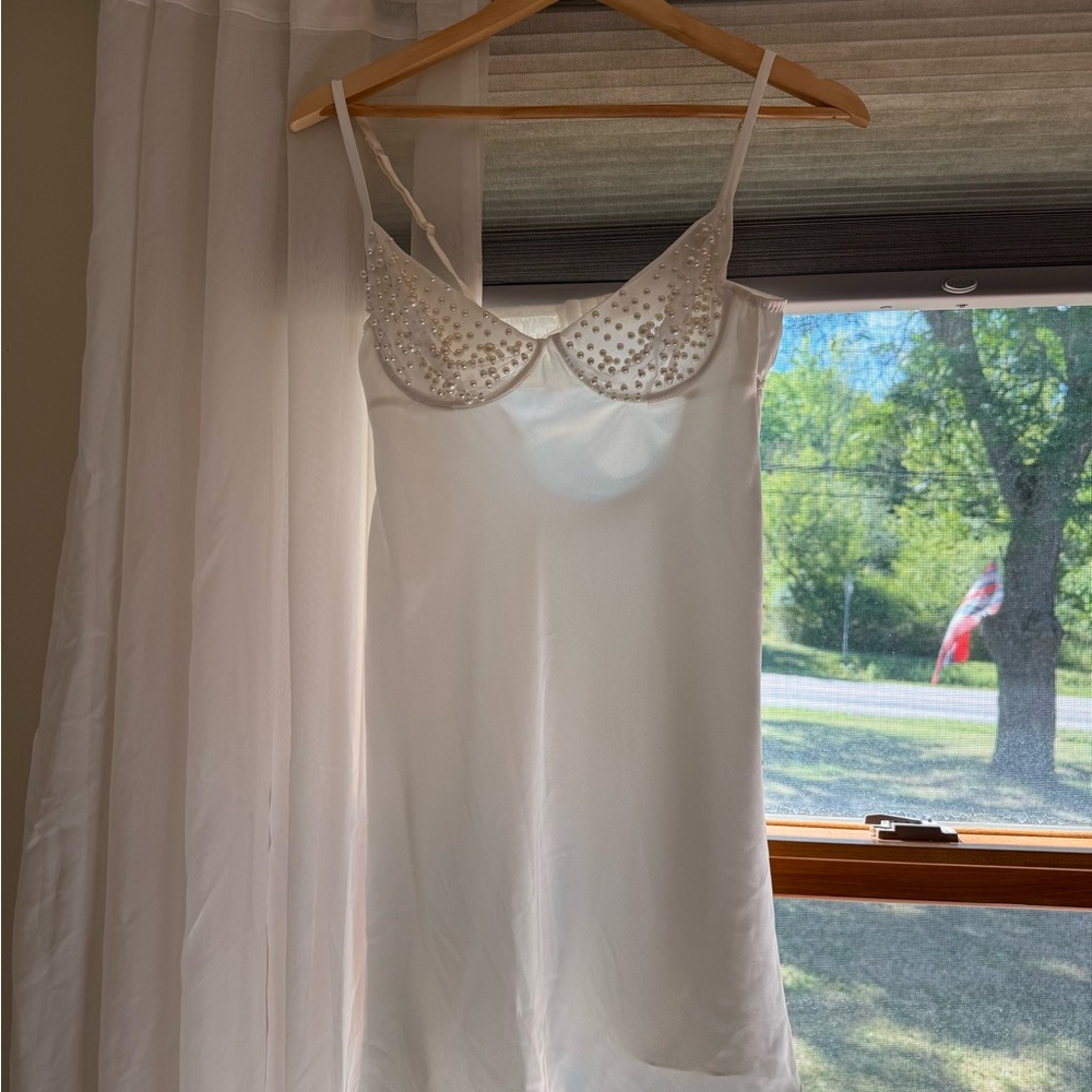The Robe UA Cassidy Slip Dress - Picture 3 of 12